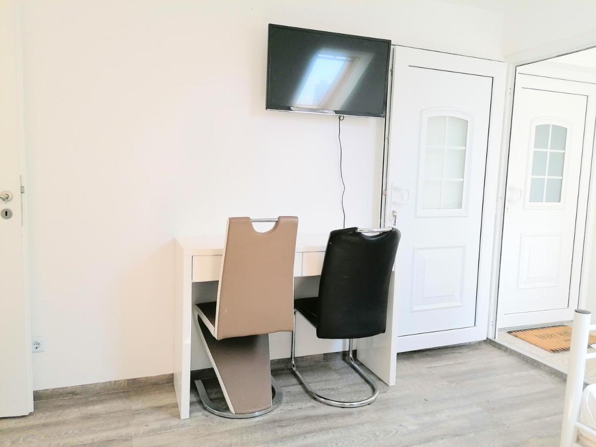 Апартаменты Fmi110 Next To Airport Рюссельхайм Экстерьер фото